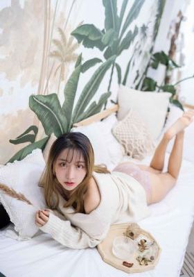 灿烂的她